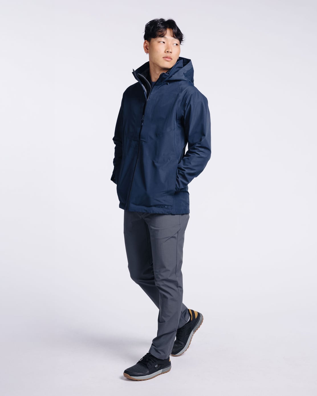Minjae: 5’10, 160 lbs wearing size small.