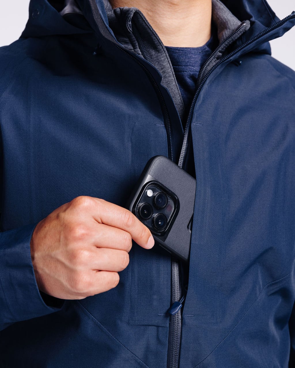 iPhone 14 Pro: Peak Design Everyday Case