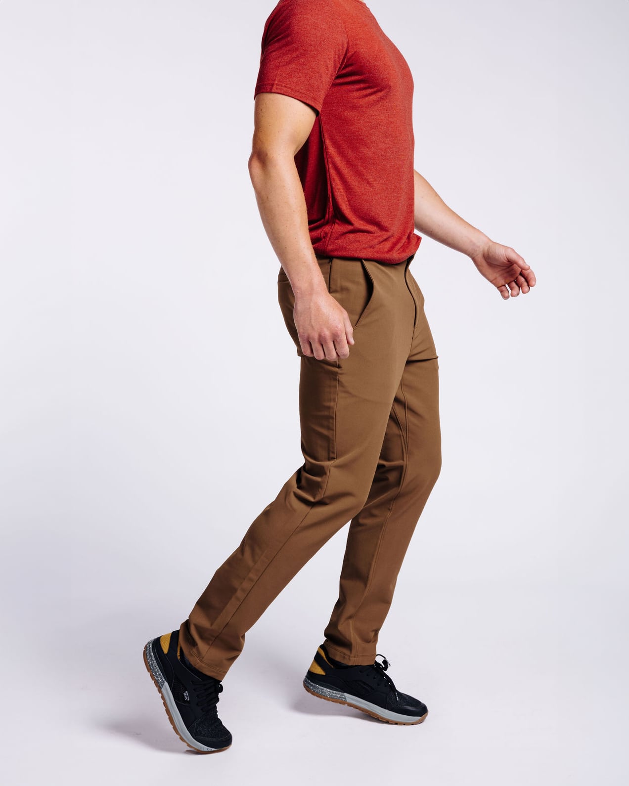 Markus: 6'0, 180 lbs wearing size 32x30.