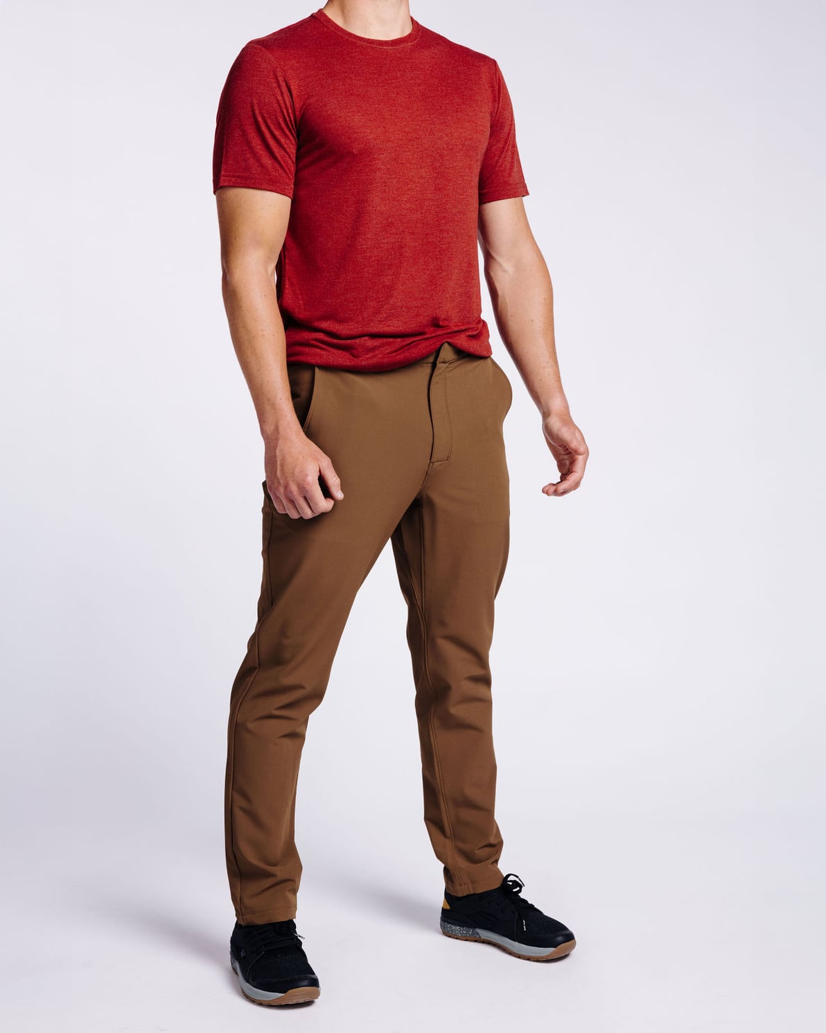 Markus: 6'0, 180 lbs wearing size 32x30.