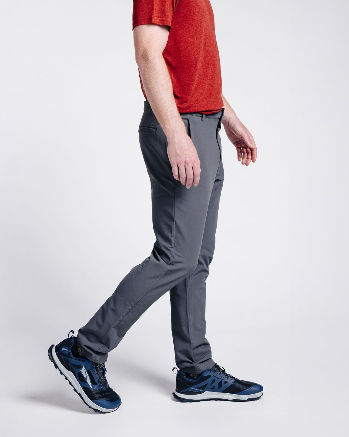 Logan: 6'1, 187 lbs wearing size 32x32.