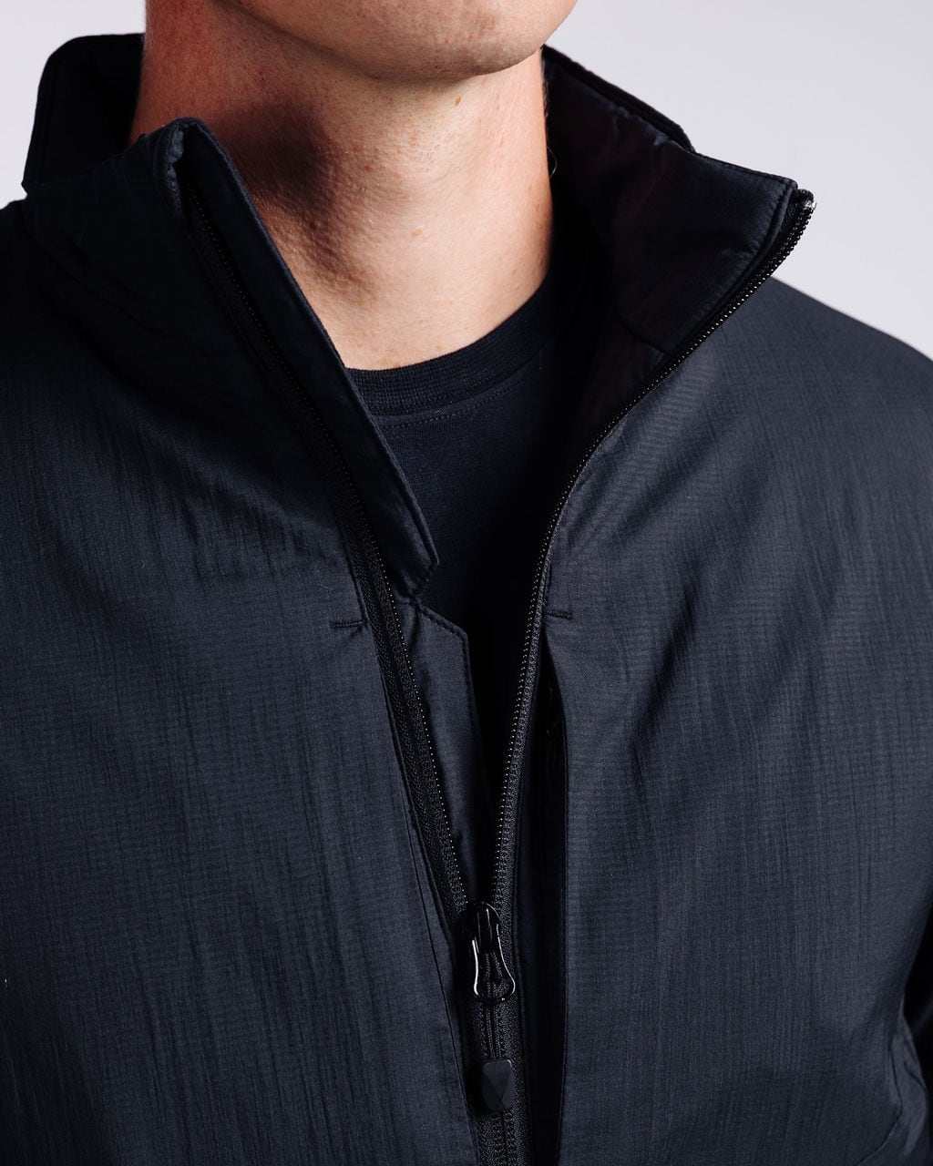 Markus: 6'0, 180 lbs wearing size medium.