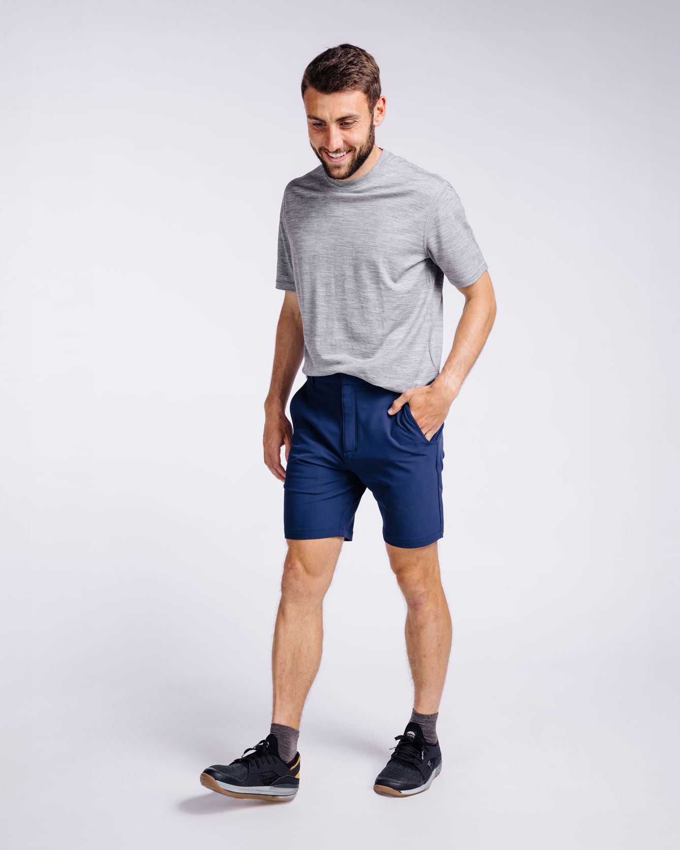Alex: 5’9, 150 lbs wearing size 30x7.