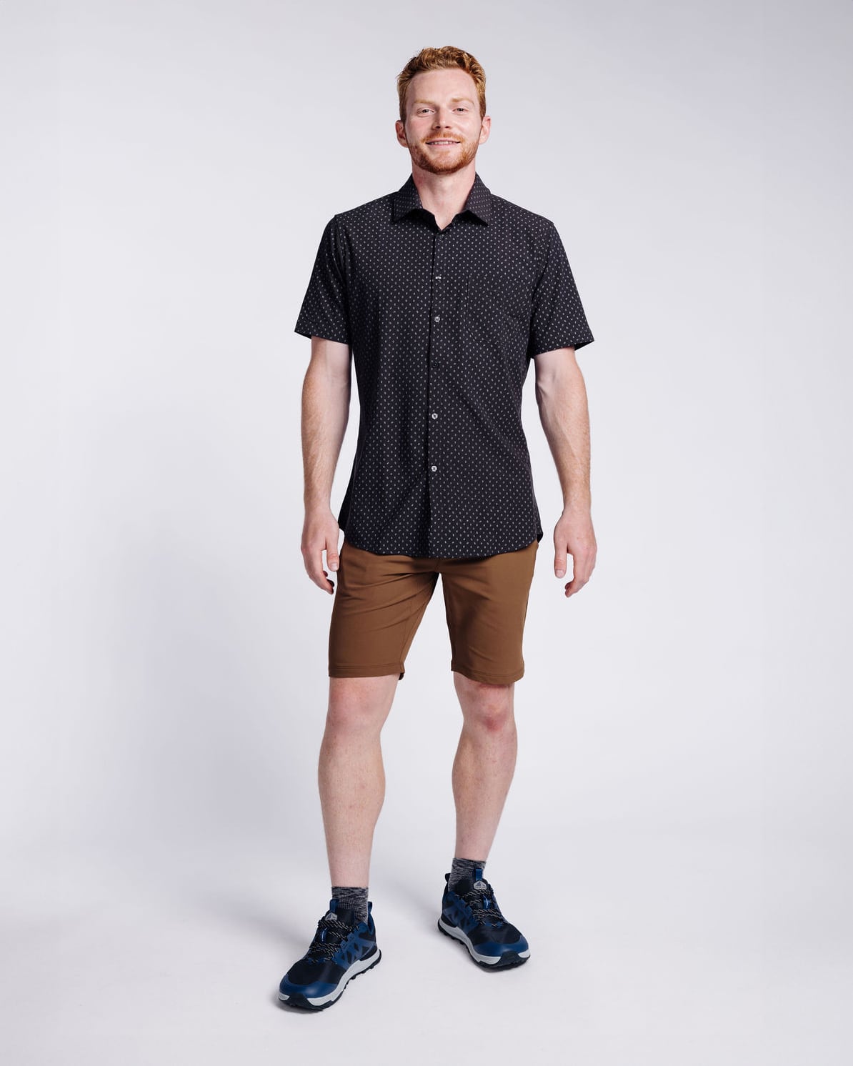 Logan: 6’1, 187 lbs wearing size 30x9.