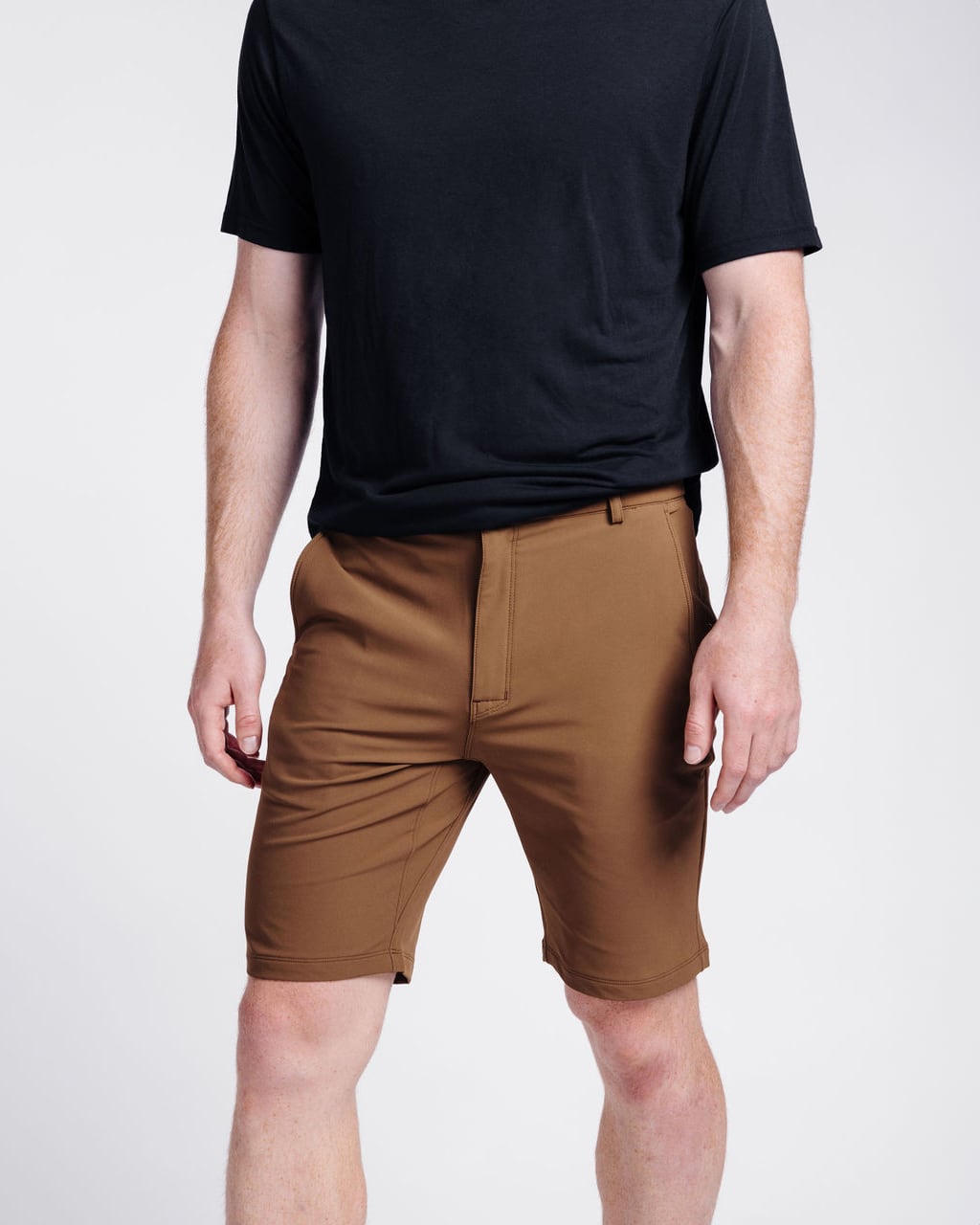 Logan: 6’1, 187 lbs wearing size 30x9.