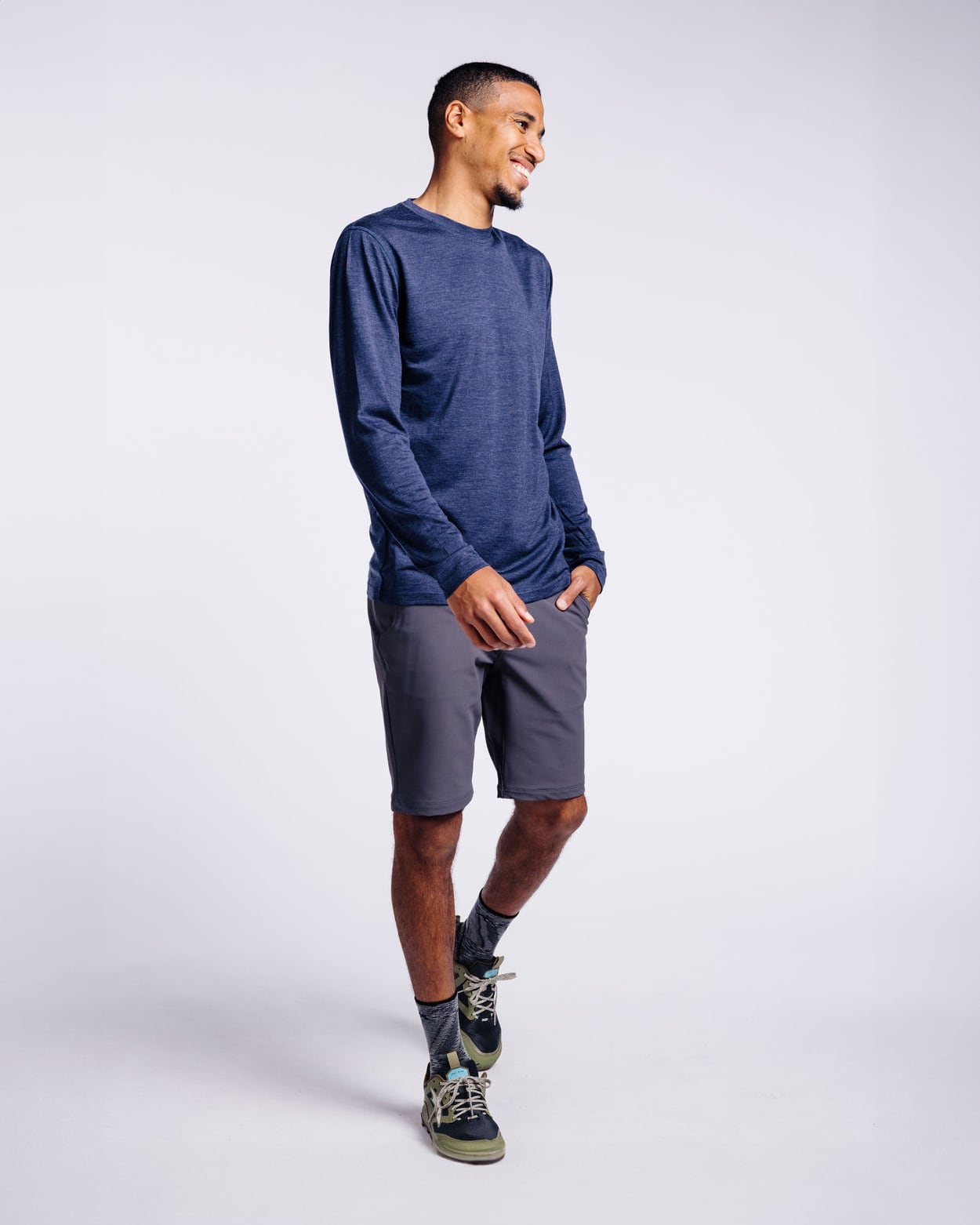 Mehdi: 6’1, 172 lbs wearing size medium.