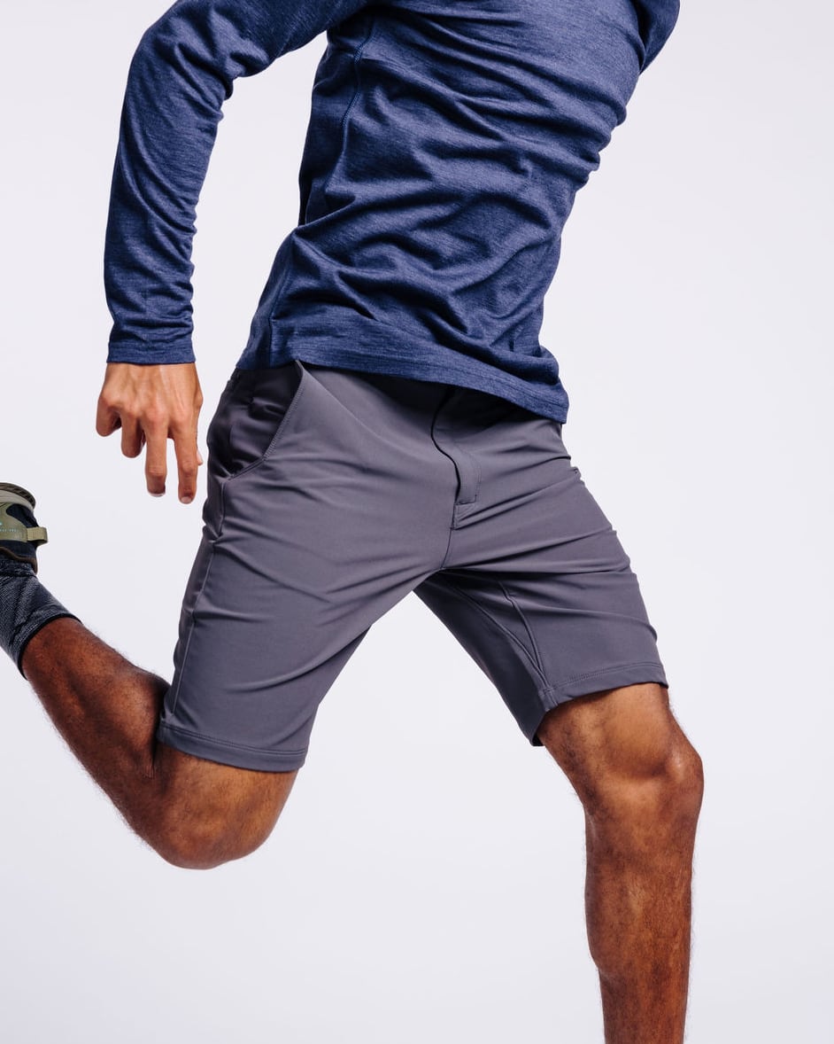 Mehdi: 6’1, 172 lbs wearing size 32x9.