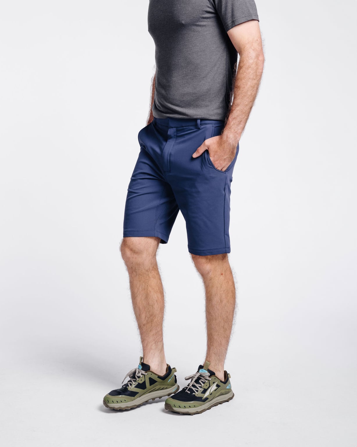 Juan: 6’0, 165 lbs wearing size 30x9.
