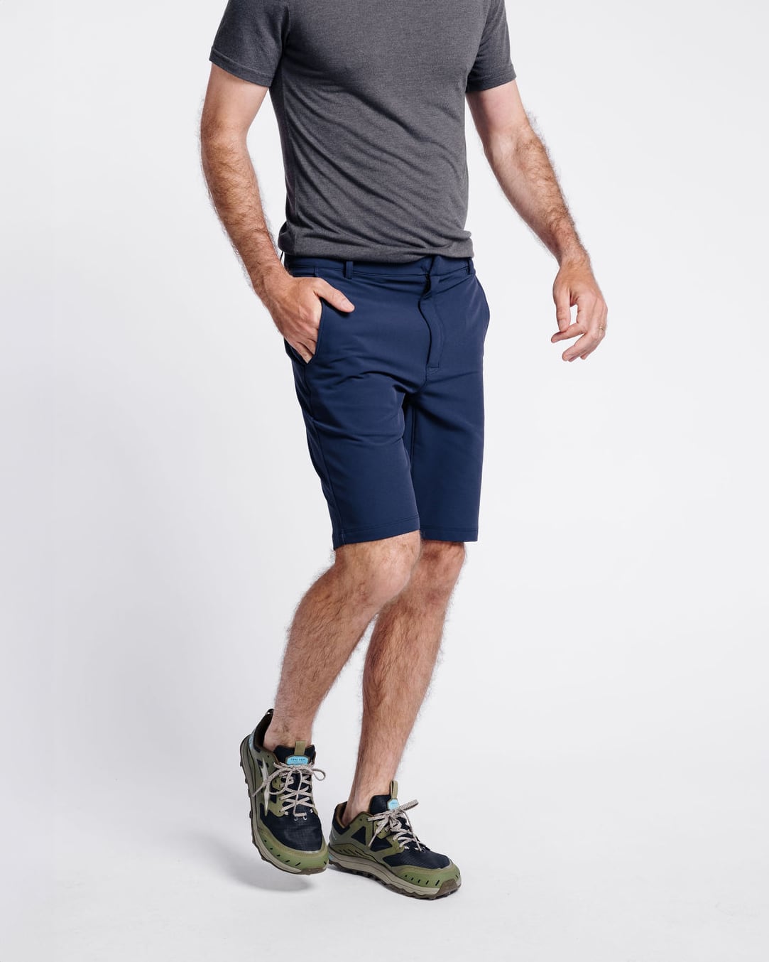 Juan: 6’0, 165 lbs wearing size 30x9.
