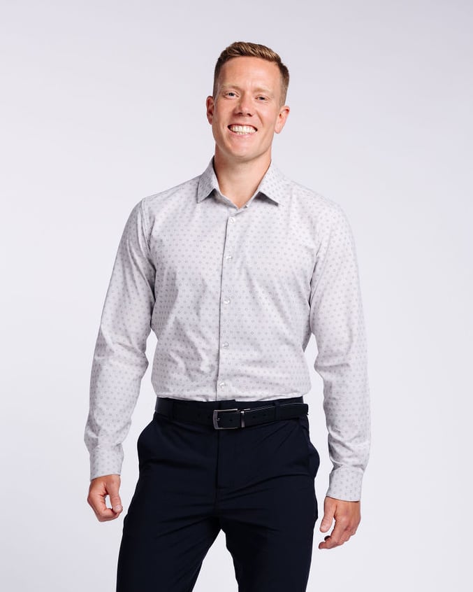 Markus: 6'0, 180 lbs wearing size medium.