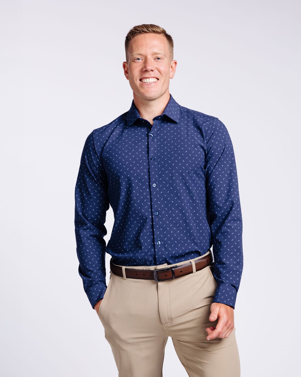 Markus: 6’0, 180 lbs wearing size medium.