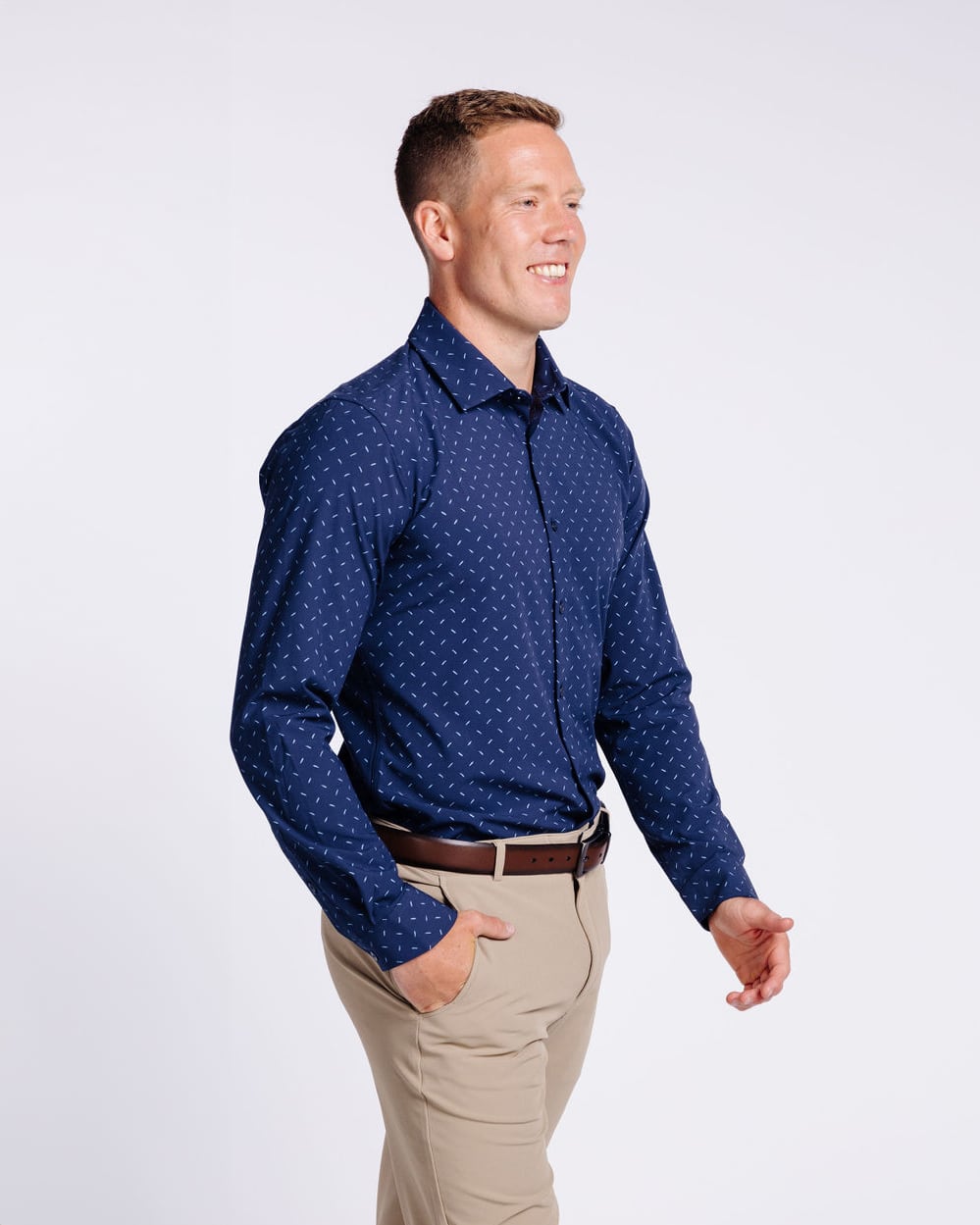 Markus: 6’0, 180 lbs wearing size medium.