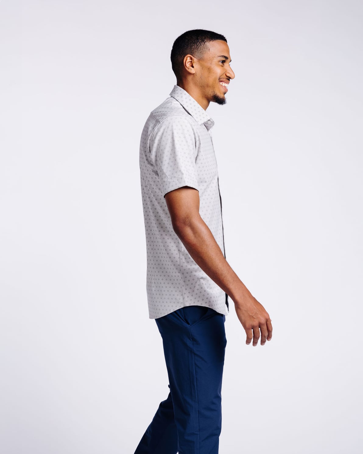 Mehdi: 6'1, 172 lbs wearing size medium.