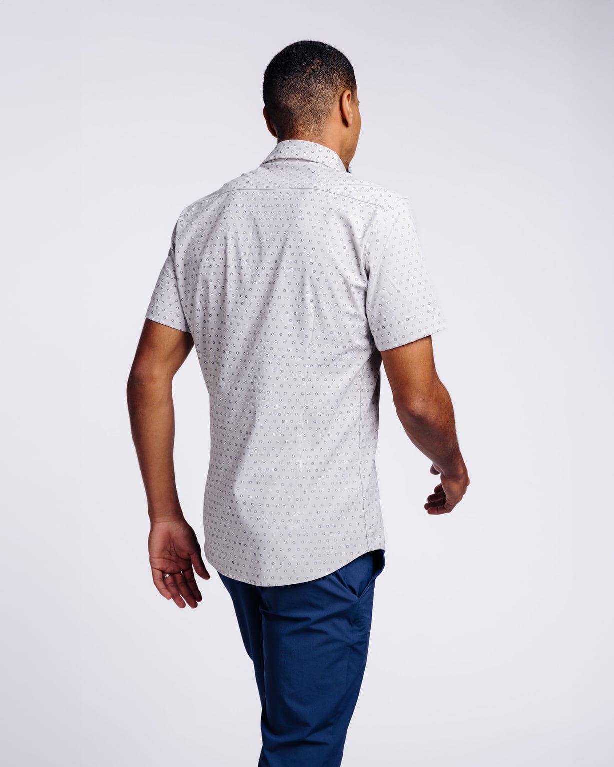 Mehdi: 6'1, 172 lbs wearing size medium.