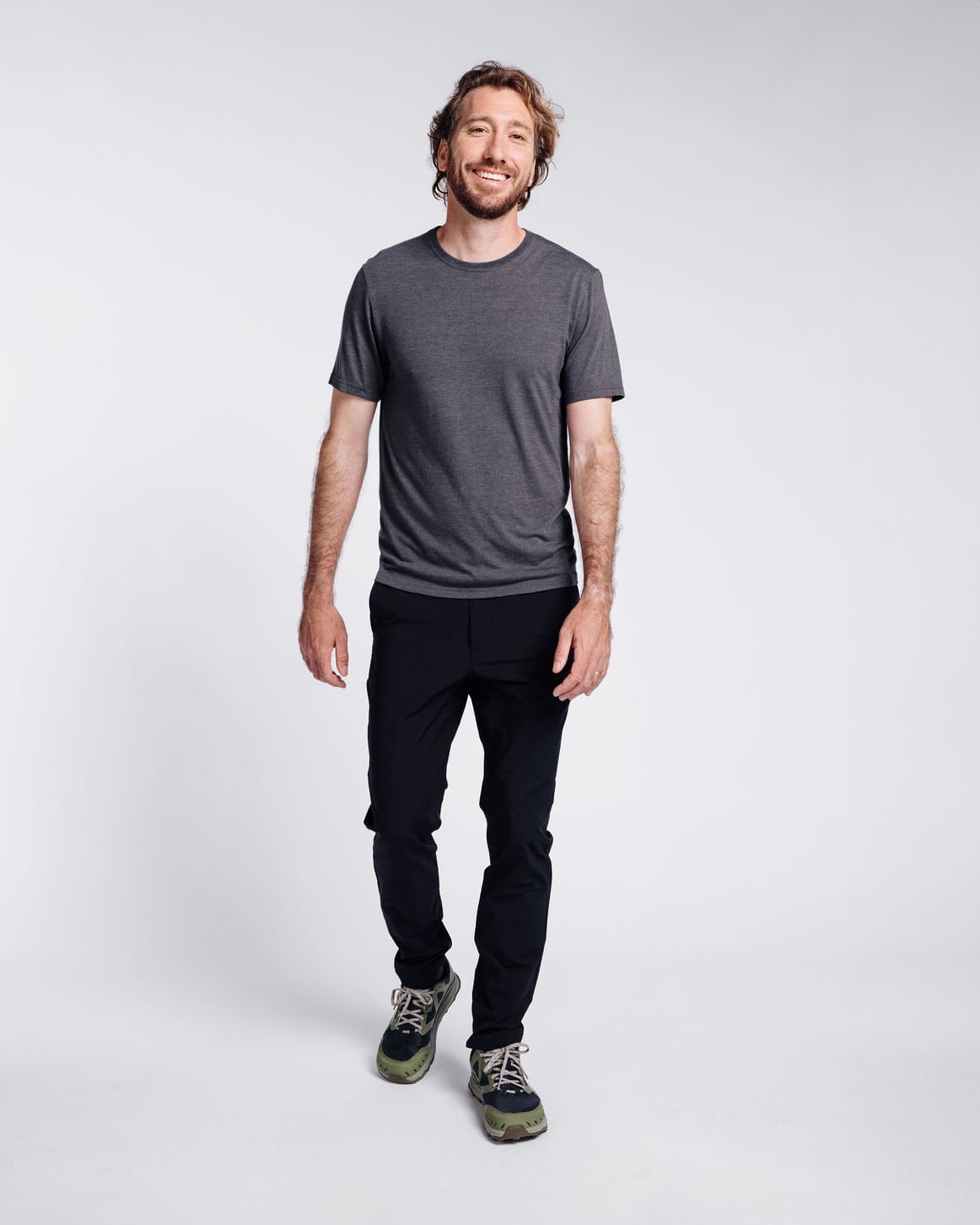 Juan: 6’0, 165 lbs wearing size medium.