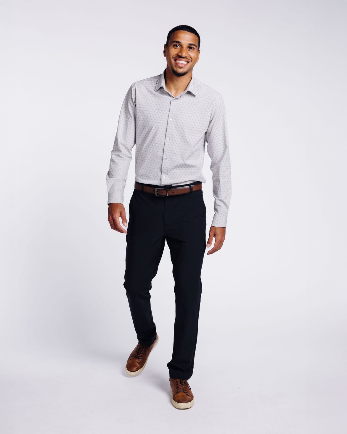 Mehdi: 6’1, 172 lbs wearing size 32x32.