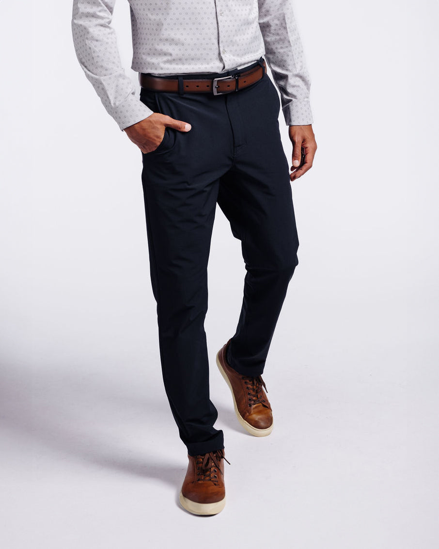 Mehdi: 6’1, 172 lbs wearing size 32x32.
