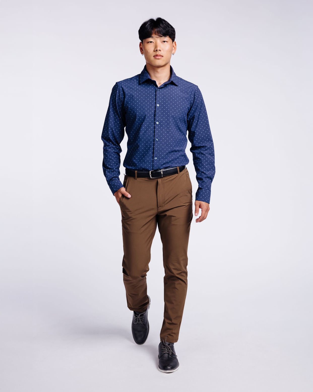 Minjae: 5'10, 160 lbs wearing size 30x30.