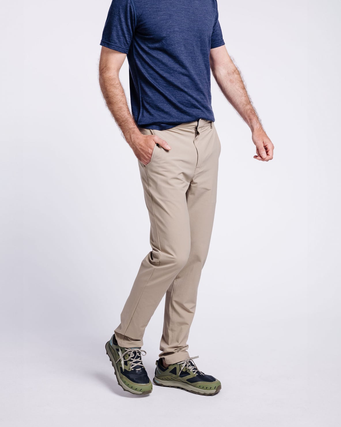 Juan: 6’0, 165 lbs wearing size 30x32.