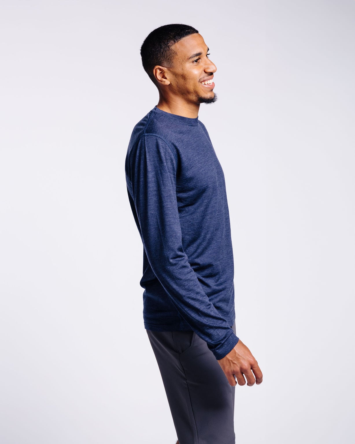 Mehdi: 6’1, 172 lbs wearing size medium.