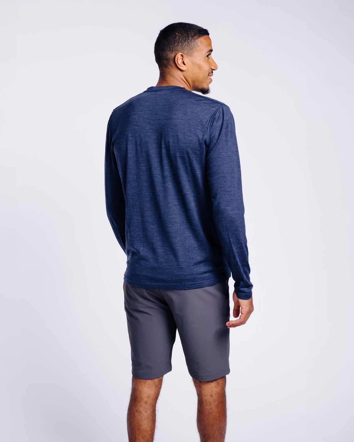 Mehdi: 6’1, 172 lbs wearing size medium.