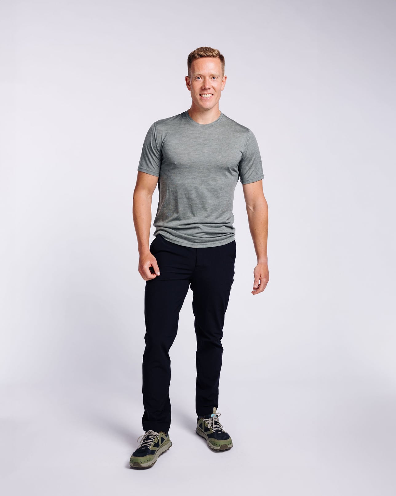 Markus: 6’0, 180 lbs wearing size medium.