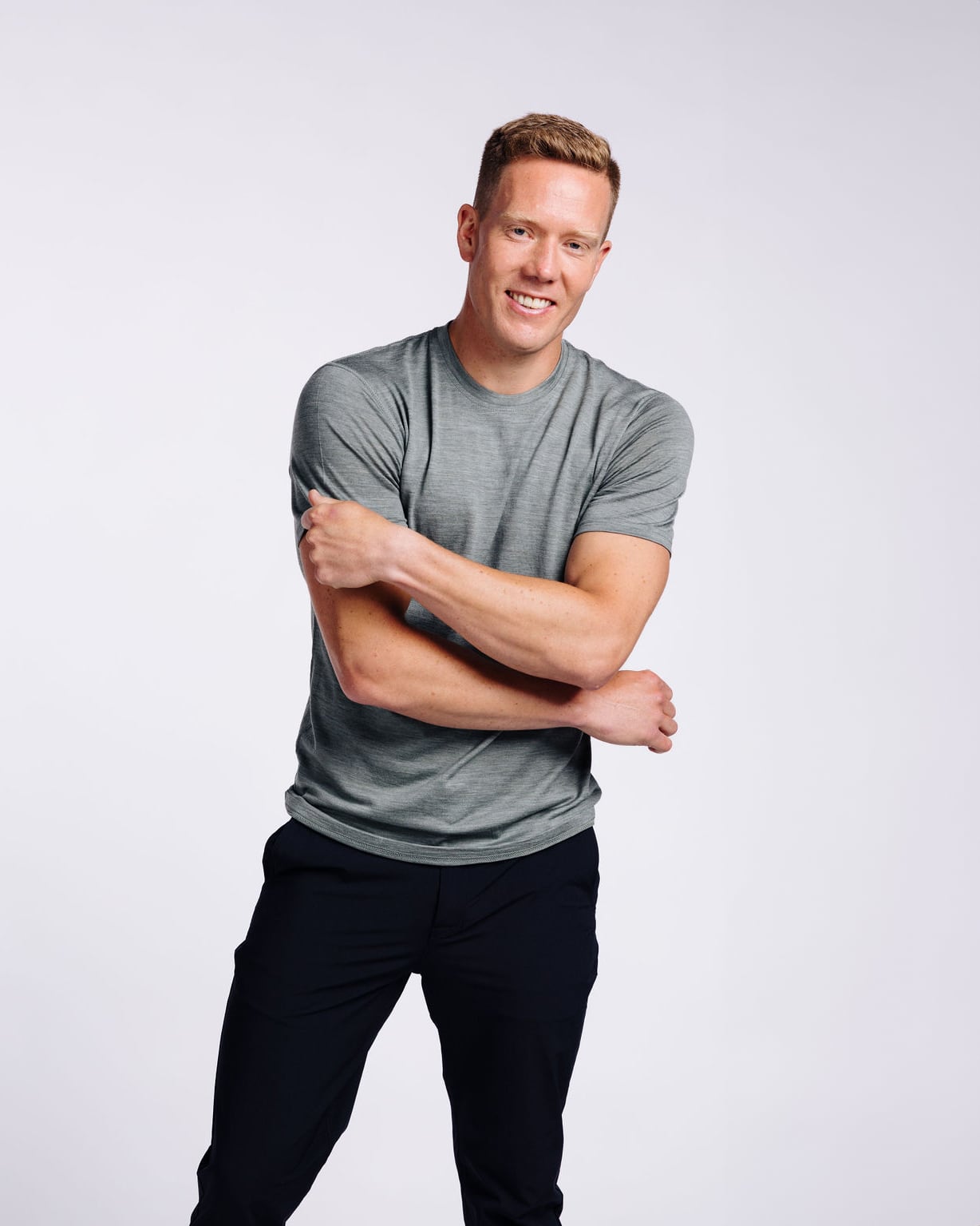 Markus: 6’0, 180 lbs wearing size medium.